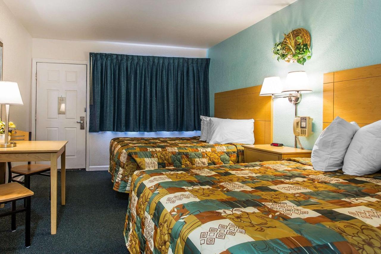 Rodeway Inn & Suites Nags Head Exteriör bild